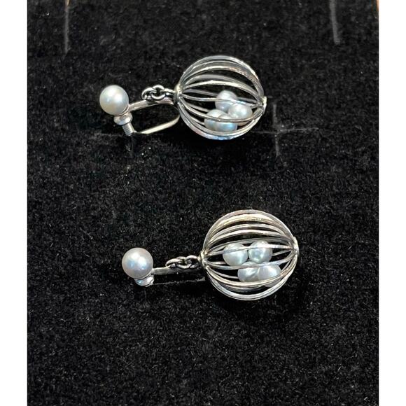 Vintage Silver Screw-Back Orb Earrings Faux Pearls Mid Century Mod Atomic - Picture 3 of 7